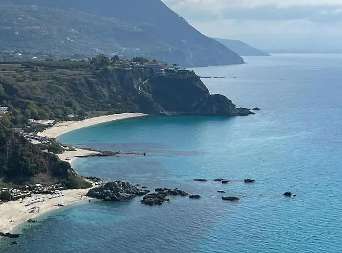 Alojamento de Acomodação e Pequeno-almoço Calabria Mare 4*